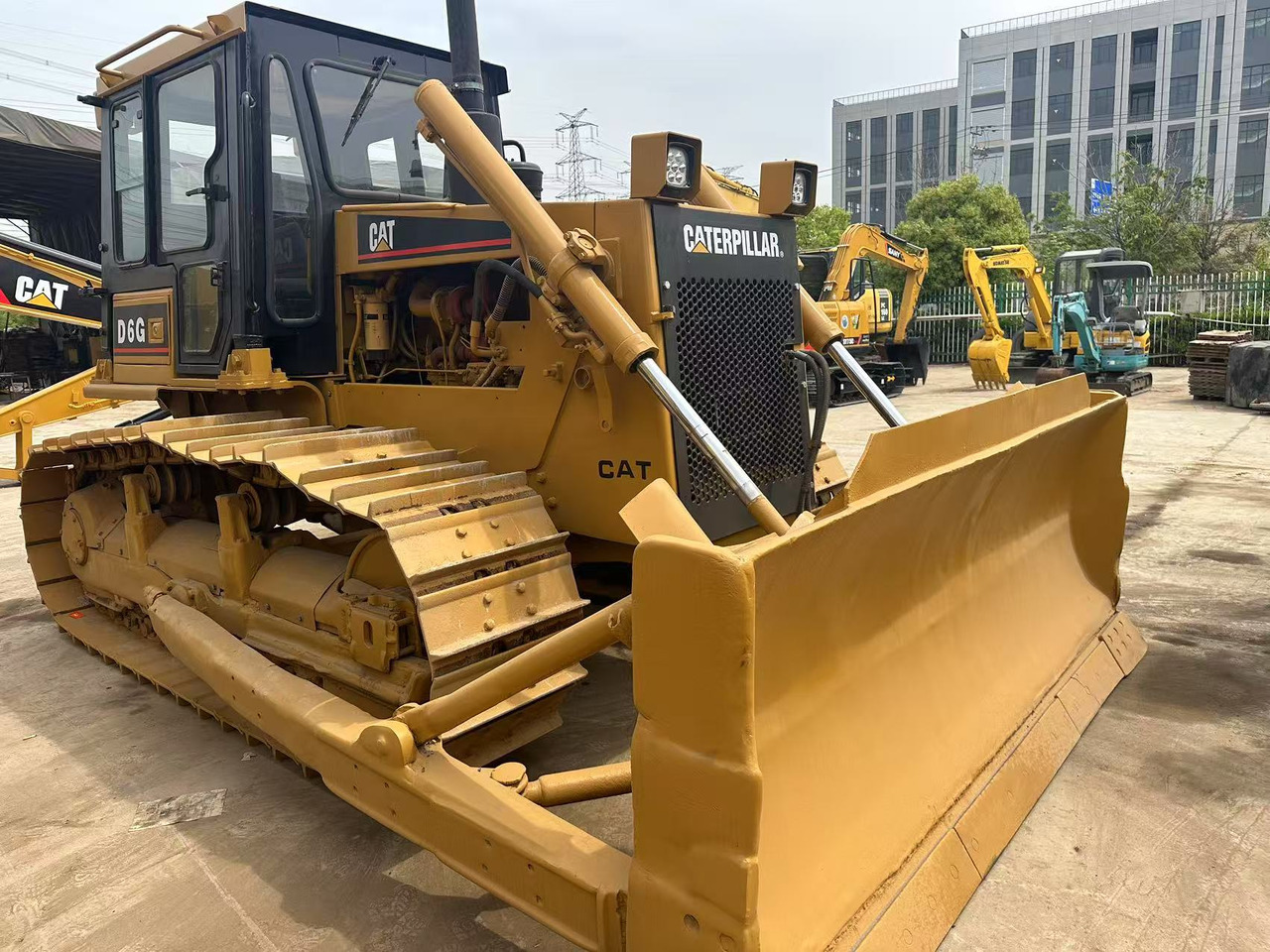 CATERPILLAR D6G - Puskutraktori: kuva CATERPILLAR D6G - Puskutraktori CATERPILLAR D6G - Puskutraktori: kuva CATERPILLAR D6G - Puskutraktori