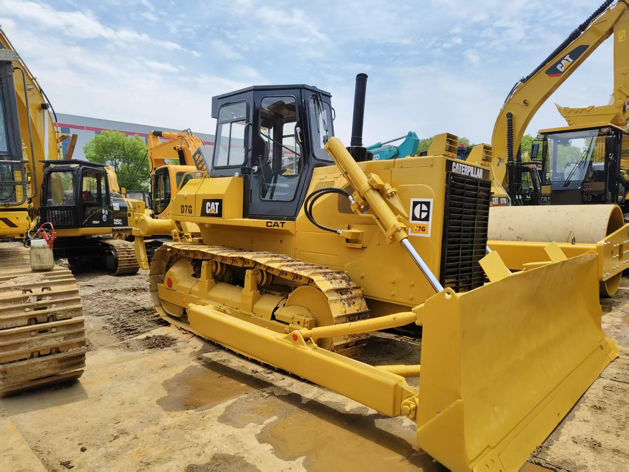 CATERPILLAR D7G - Puskutraktori: kuva CATERPILLAR D7G - Puskutraktori CATERPILLAR D7G - Puskutraktori: kuva CATERPILLAR D7G - Puskutraktori