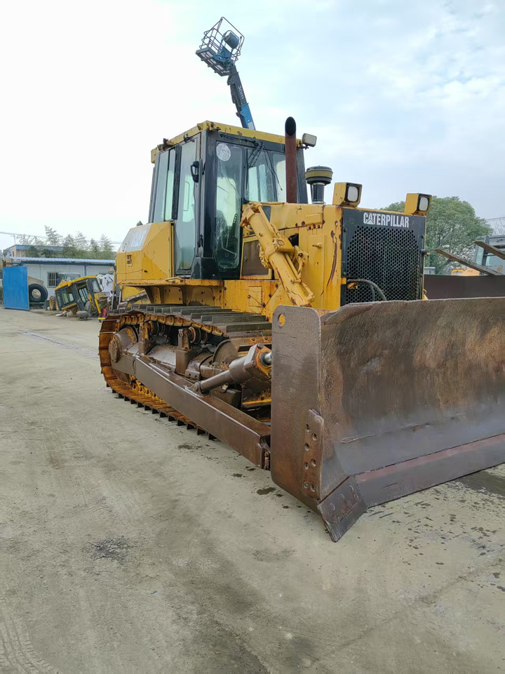 CATERPILLAR D7G2 - Puskutraktori: kuva CATERPILLAR D7G2 - Puskutraktori CATERPILLAR D7G2 - Puskutraktori: kuva CATERPILLAR D7G2 - Puskutraktori