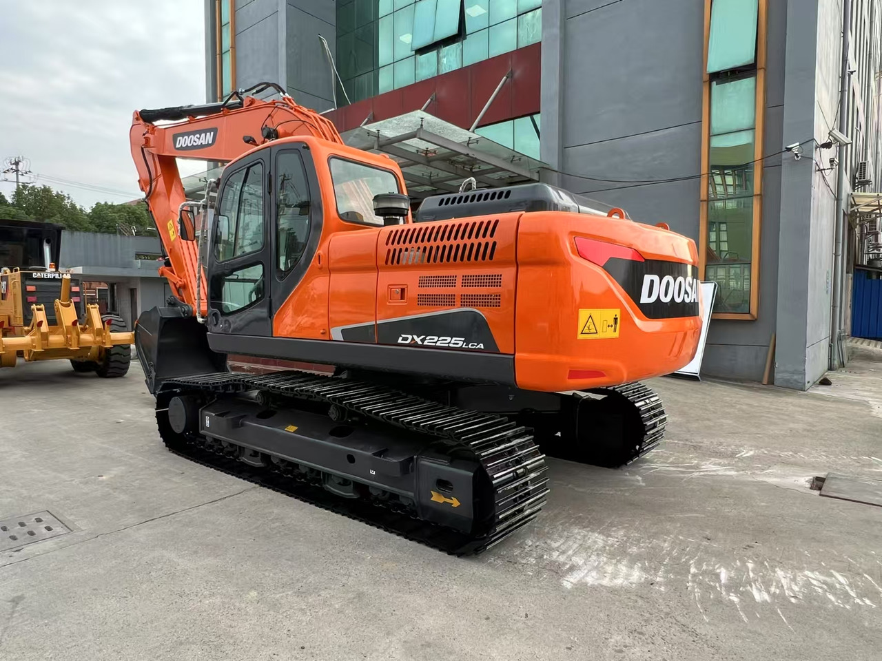 DOOSAN DX225LCA - Telakaivukone: kuva DOOSAN DX225LCA - Telakaivukone DOOSAN DX225LCA - Telakaivukone: kuva DOOSAN DX225LCA - Telakaivukone