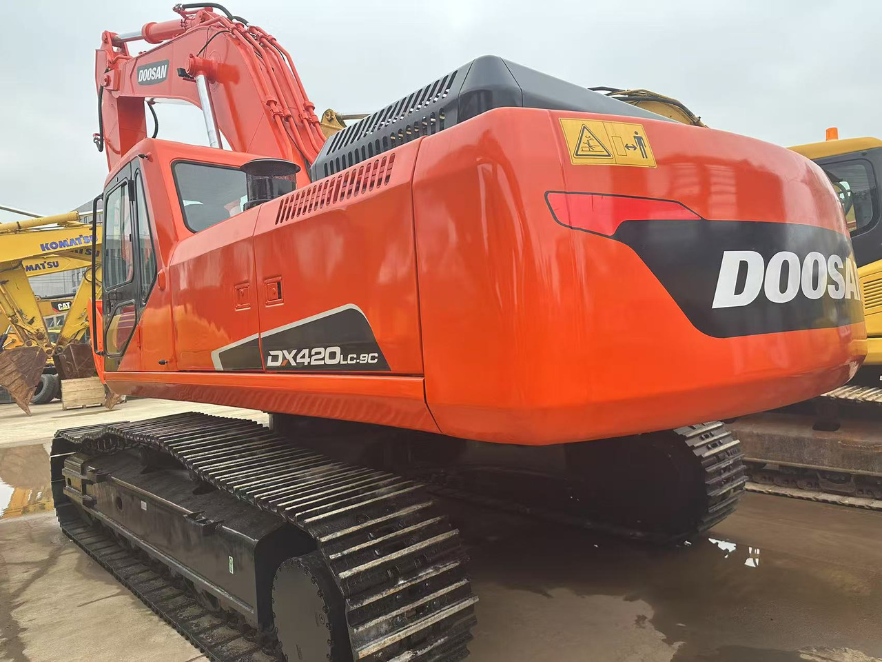 DOOSAN DX420LC-9C - Telakaivukone: kuva DOOSAN DX420LC-9C - Telakaivukone DOOSAN DX420LC-9C - Telakaivukone: kuva DOOSAN DX420LC-9C - Telakaivukone