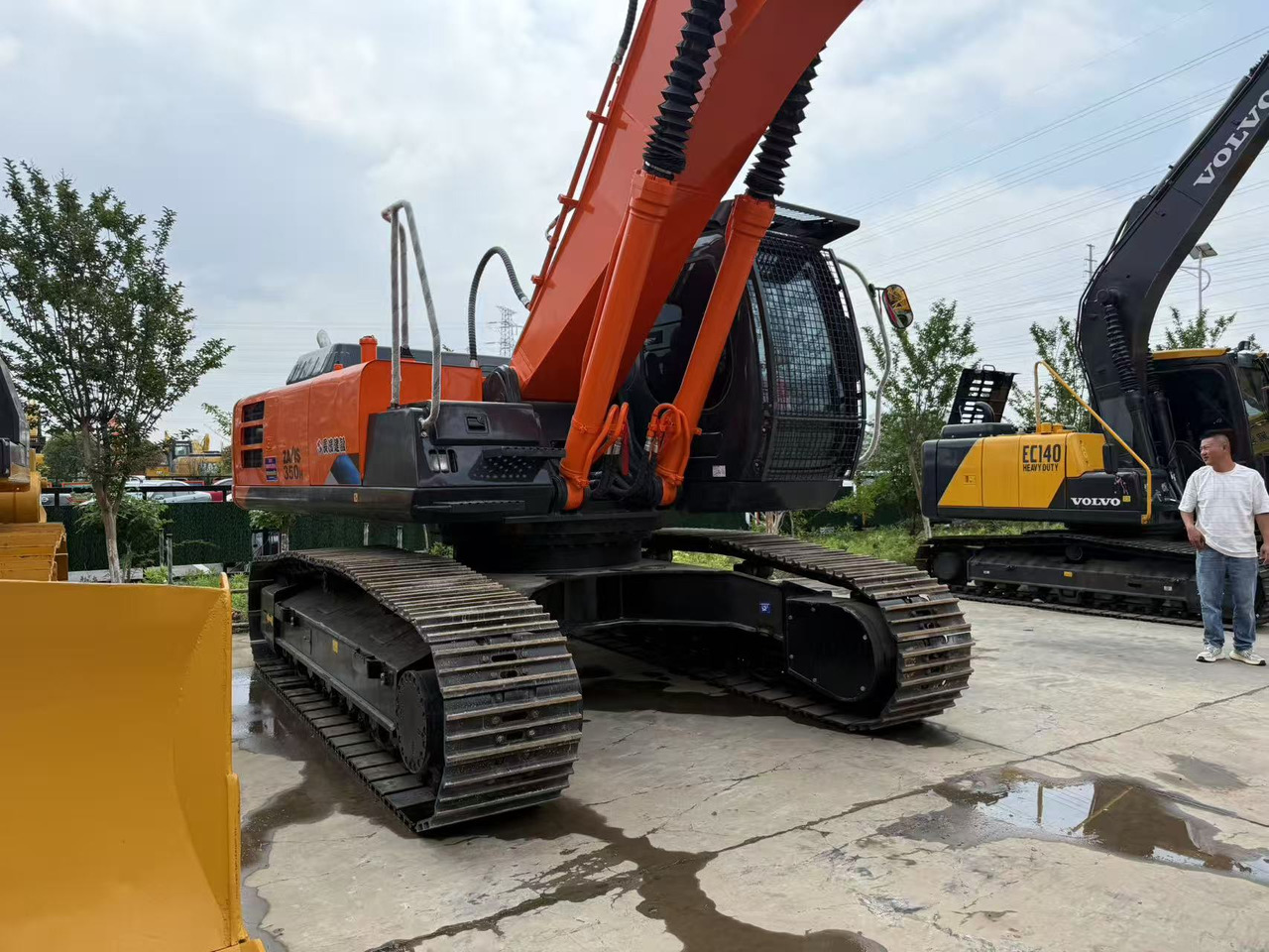 HITACHI ZX350-3G - Telakaivukone: kuva HITACHI ZX350-3G - Telakaivukone HITACHI ZX350-3G - Telakaivukone: kuva HITACHI ZX350-3G - Telakaivukone