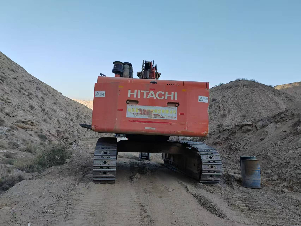 HITACHI ZX670 - Telakaivukone: kuva HITACHI ZX670 - Telakaivukone HITACHI ZX670 - Telakaivukone: kuva HITACHI ZX670 - Telakaivukone