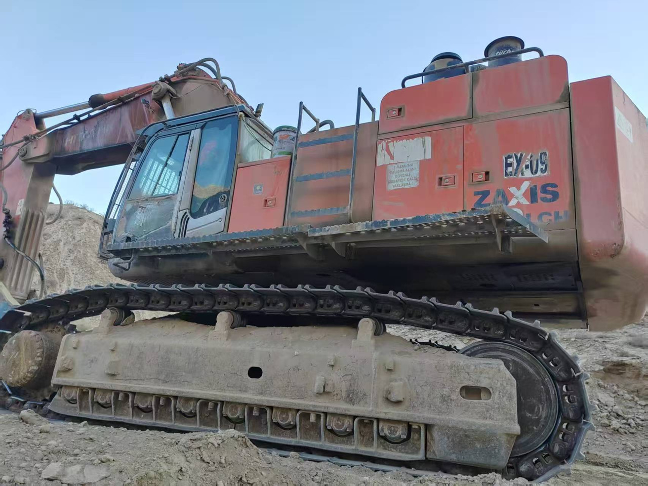 HITACHI ZX670 - Telakaivukone: kuva HITACHI ZX670 - Telakaivukone HITACHI ZX670 - Telakaivukone: kuva HITACHI ZX670 - Telakaivukone