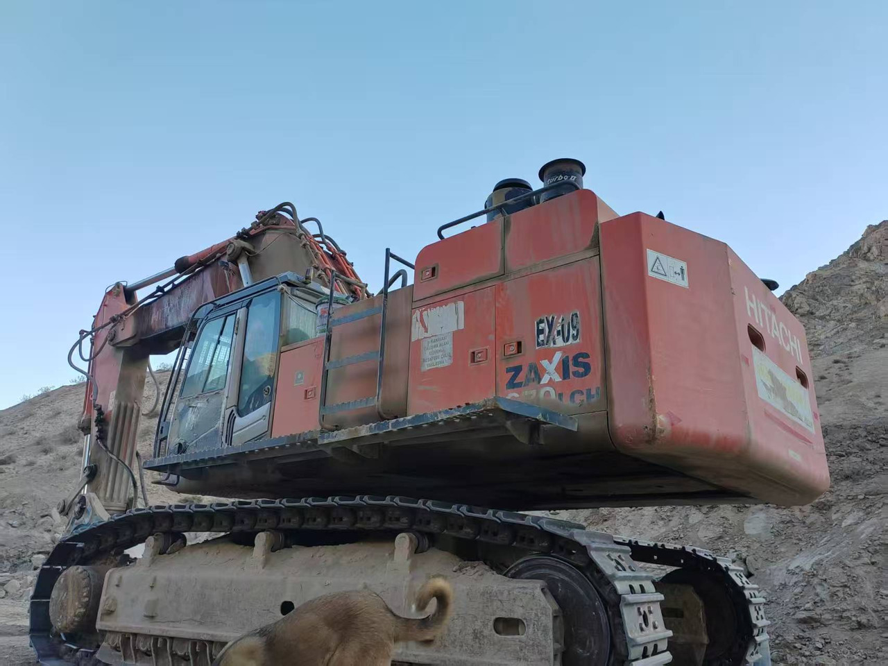 HITACHI ZX670 - Telakaivukone: kuva HITACHI ZX670 - Telakaivukone HITACHI ZX670 - Telakaivukone: kuva HITACHI ZX670 - Telakaivukone