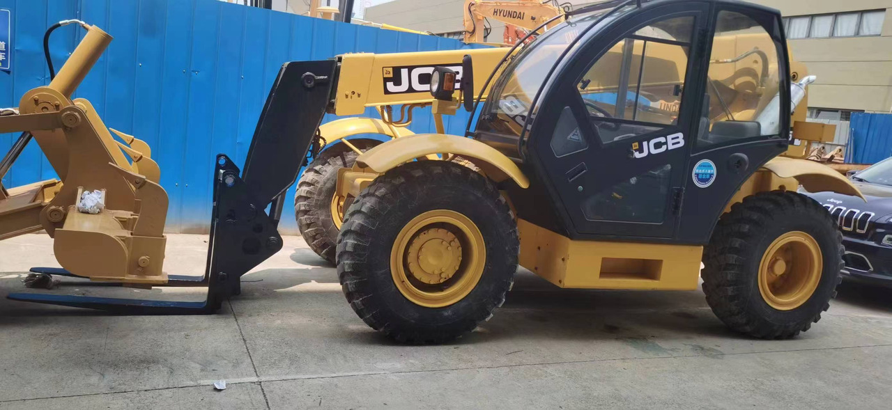 JCB 535 - Kurottaja: kuva JCB 535 - Kurottaja JCB 535 - Kurottaja: kuva JCB 535 - Kurottaja