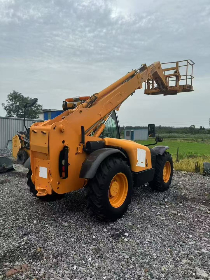 JCB 535 - Kurottaja: kuva JCB 535 - Kurottaja JCB 535 - Kurottaja: kuva JCB 535 - Kurottaja