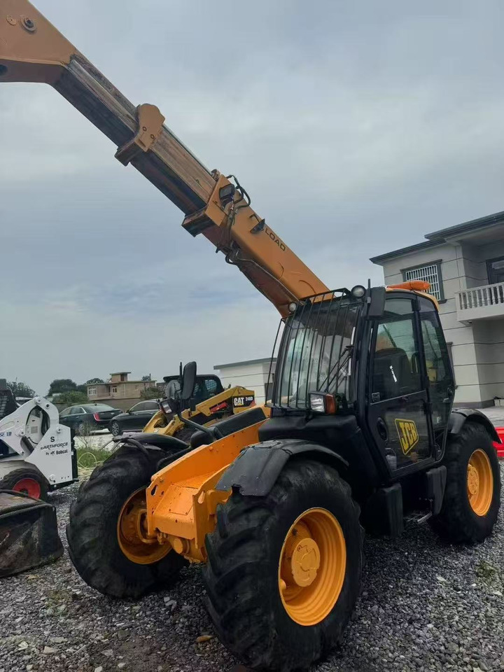 JCB 535 - Kurottaja: kuva JCB 535 - Kurottaja JCB 535 - Kurottaja: kuva JCB 535 - Kurottaja