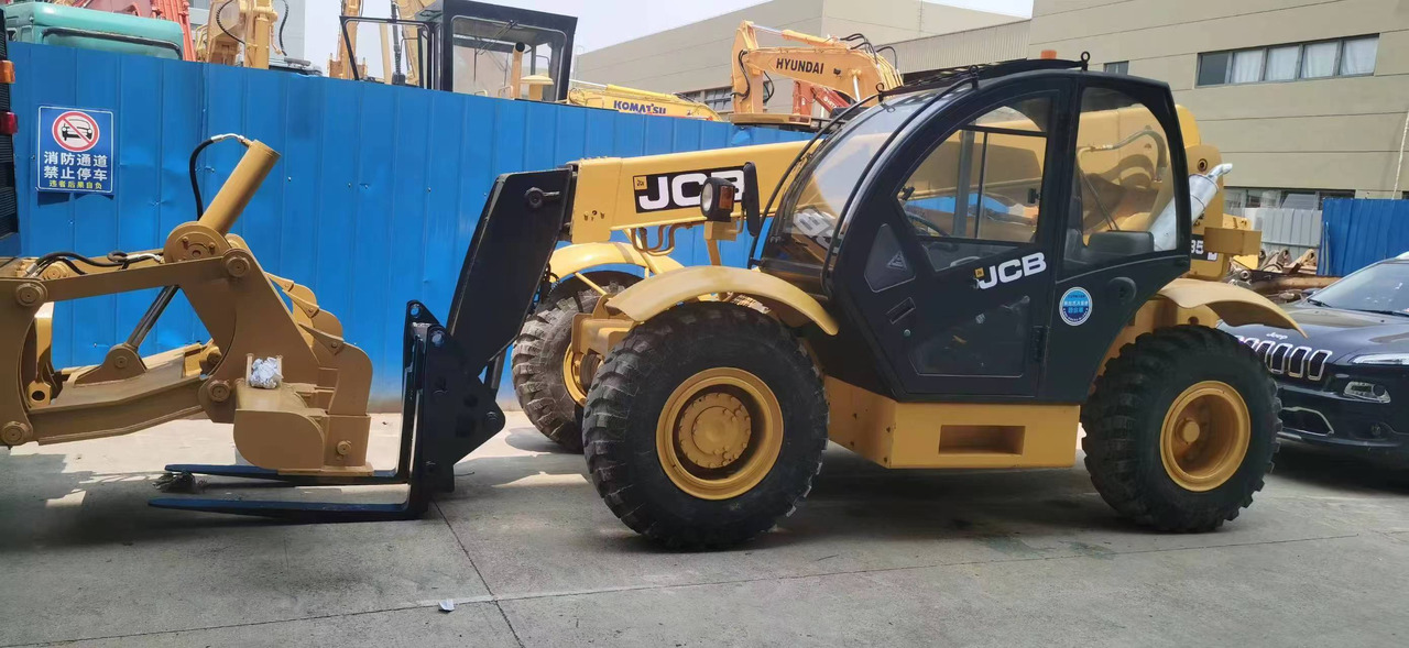JCB 535 - Kurottaja: kuva JCB 535 - Kurottaja JCB 535 - Kurottaja: kuva JCB 535 - Kurottaja