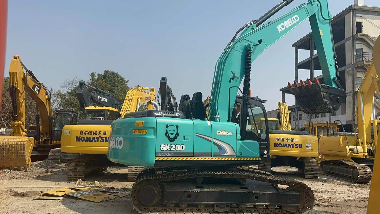 KOBELCO SK200-8 - Telakaivukone: kuva KOBELCO SK200-8 - Telakaivukone KOBELCO SK200-8 - Telakaivukone: kuva KOBELCO SK200-8 - Telakaivukone