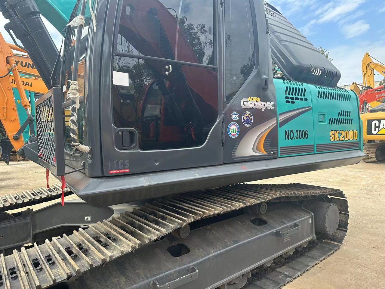 KOBELCO SK200D - Minikuormaaja: kuva KOBELCO SK200D - Minikuormaaja KOBELCO SK200D - Minikuormaaja: kuva KOBELCO SK200D - Minikuormaaja