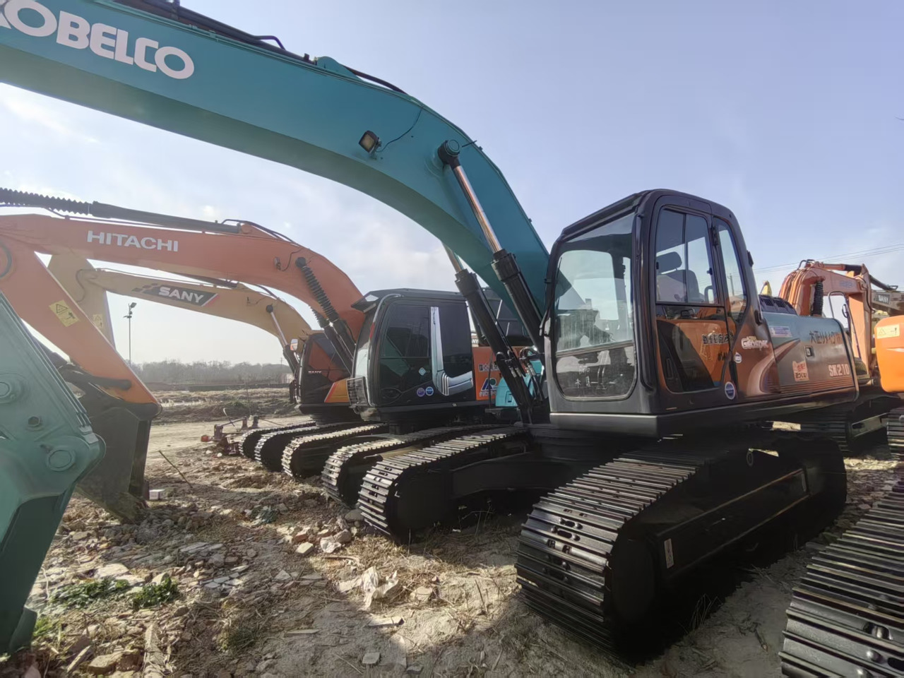 KOBELCO SK210-8 - Minikuormaaja: kuva KOBELCO SK210-8 - Minikuormaaja KOBELCO SK210-8 - Minikuormaaja: kuva KOBELCO SK210-8 - Minikuormaaja