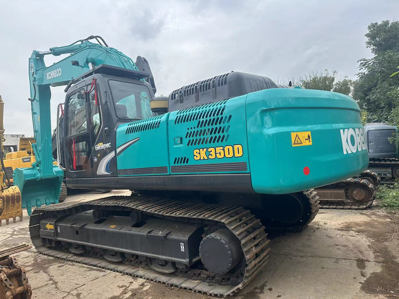 KOBELCO SK350-10 - Minikuormaaja: kuva KOBELCO SK350-10 - Minikuormaaja KOBELCO SK350-10 - Minikuormaaja: kuva KOBELCO SK350-10 - Minikuormaaja
