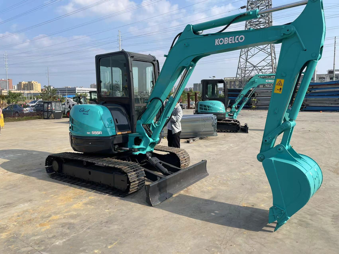 KOBELCO SK55SR - Minikuormaaja: kuva KOBELCO SK55SR - Minikuormaaja KOBELCO SK55SR - Minikuormaaja: kuva KOBELCO SK55SR - Minikuormaaja
