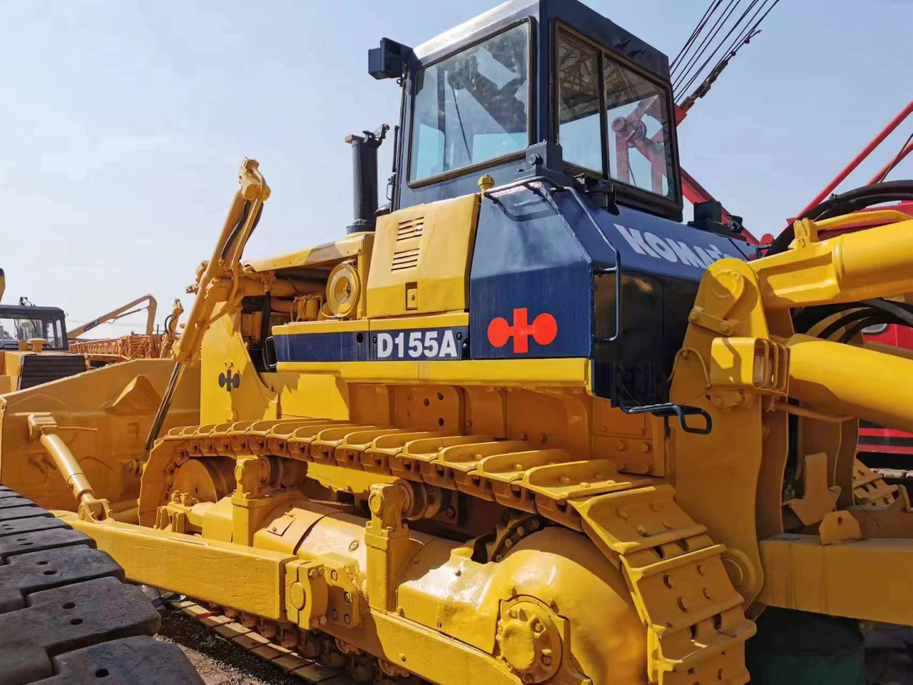 KOMATSU D155A-2 - Puskutraktori: kuva KOMATSU D155A-2 - Puskutraktori KOMATSU D155A-2 - Puskutraktori: kuva KOMATSU D155A-2 - Puskutraktori