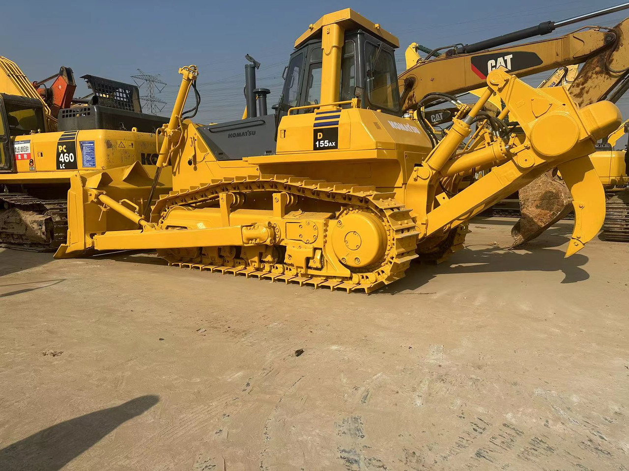 KOMATSU D155A-5 - Puskutraktori: kuva KOMATSU D155A-5 - Puskutraktori KOMATSU D155A-5 - Puskutraktori: kuva KOMATSU D155A-5 - Puskutraktori
