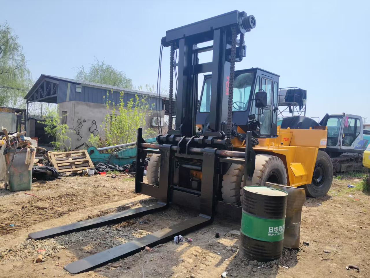 KOMATSU FD200 - Dieseltrukki: kuva KOMATSU FD200 - Dieseltrukki KOMATSU FD200 - Dieseltrukki: kuva KOMATSU FD200 - Dieseltrukki