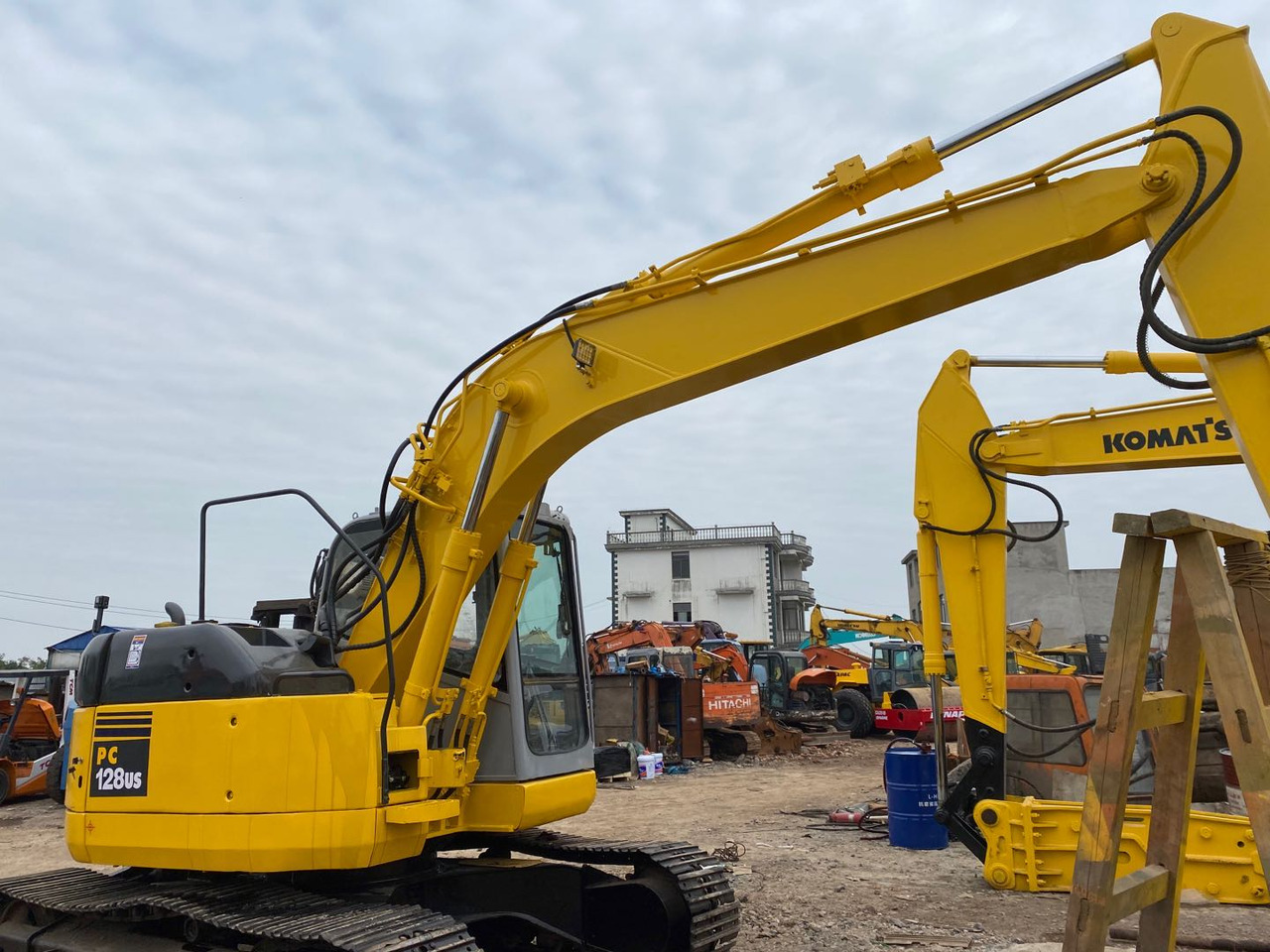KOMATSU PC128US - Telakaivukone: kuva KOMATSU PC128US - Telakaivukone KOMATSU PC128US - Telakaivukone: kuva KOMATSU PC128US - Telakaivukone