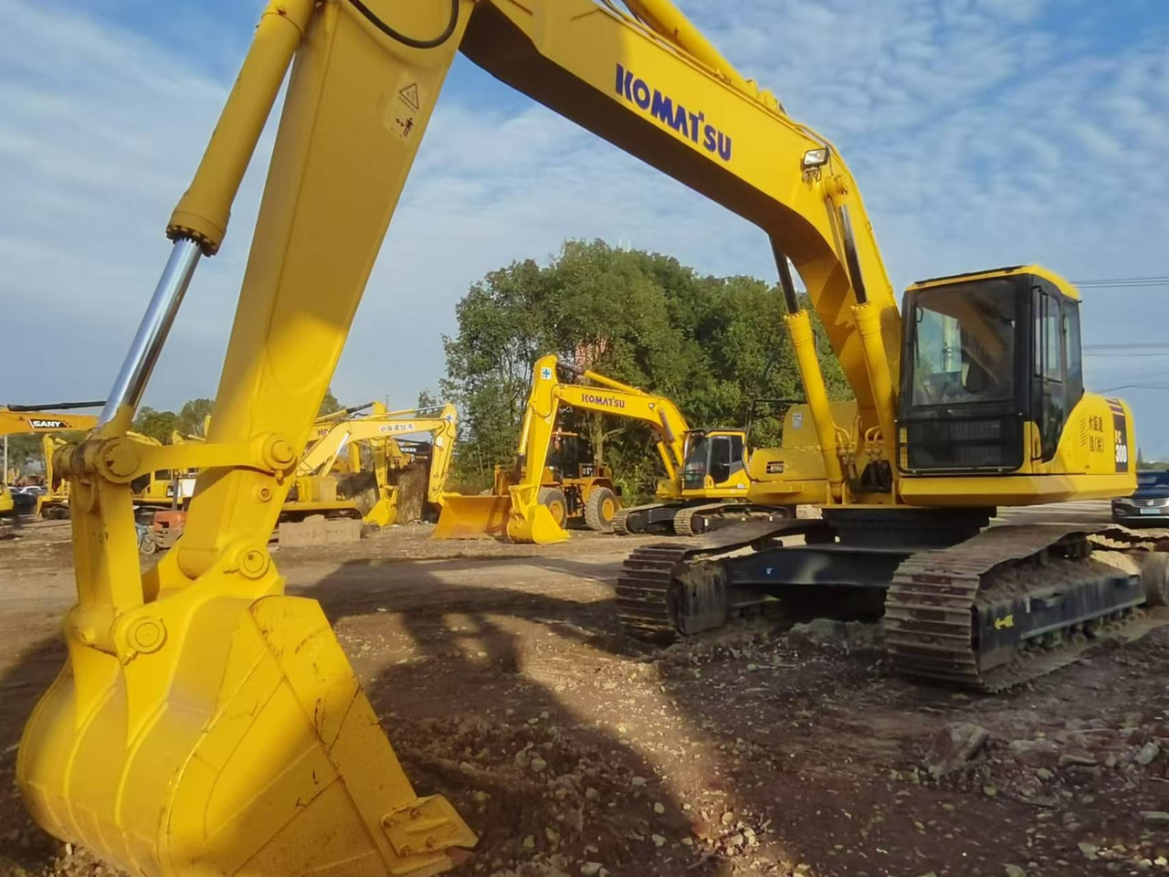 KOMATSU PC300-7 - Telakaivukone: kuva KOMATSU PC300-7 - Telakaivukone KOMATSU PC300-7 - Telakaivukone: kuva KOMATSU PC300-7 - Telakaivukone