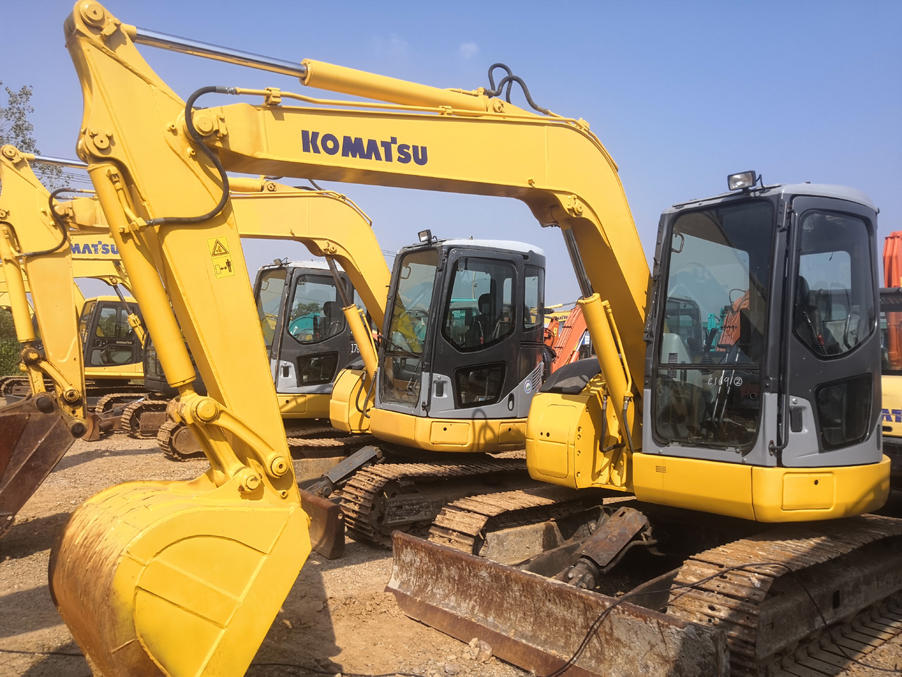 KOMATSU PC78US - Minikuormaaja: kuva KOMATSU PC78US - Minikuormaaja KOMATSU PC78US - Minikuormaaja: kuva KOMATSU PC78US - Minikuormaaja