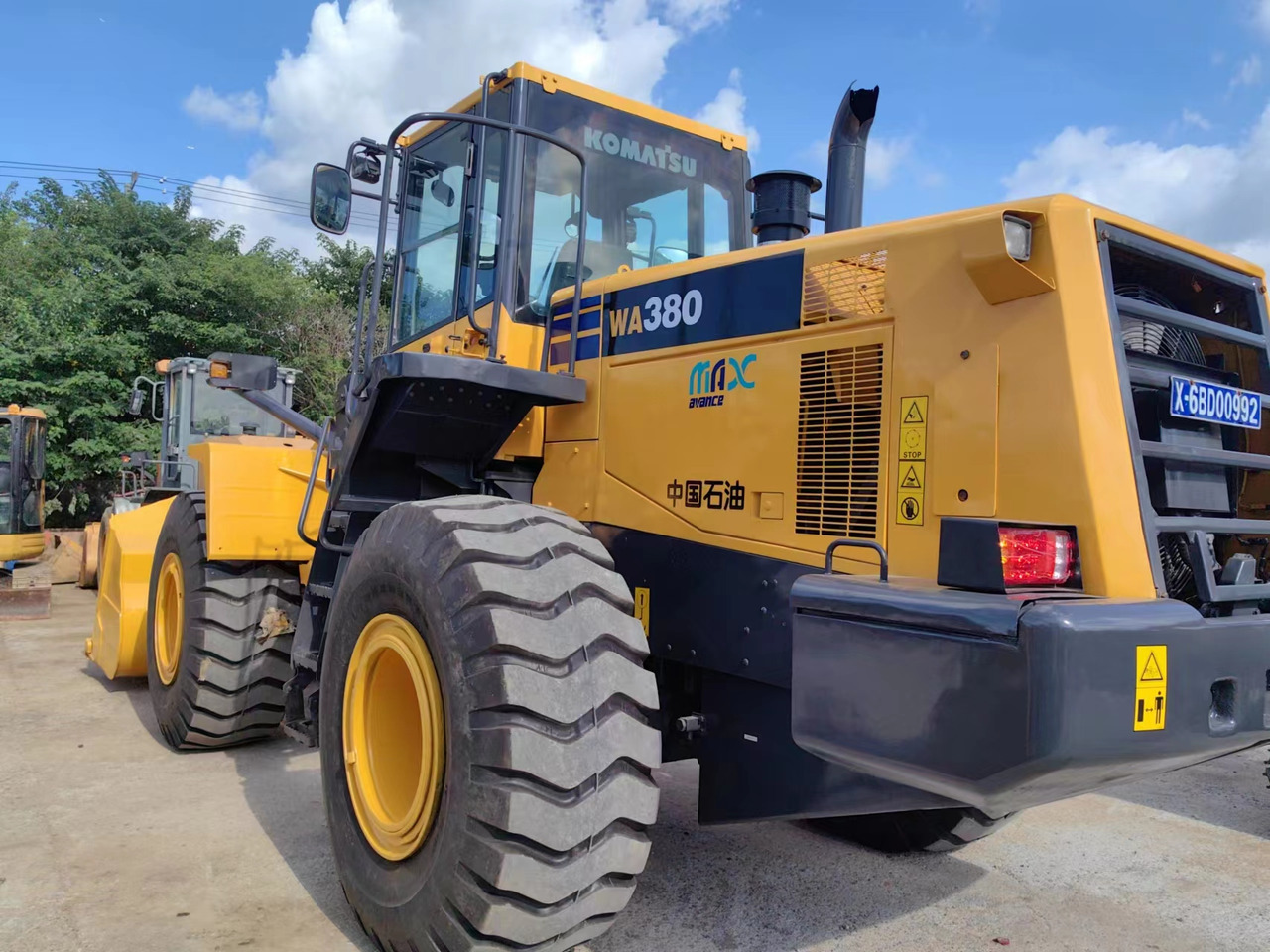 KOMATSU WA380-6 - Pyöräkuormaaja: kuva KOMATSU WA380-6 - Pyöräkuormaaja KOMATSU WA380-6 - Pyöräkuormaaja: kuva KOMATSU WA380-6 - Pyöräkuormaaja