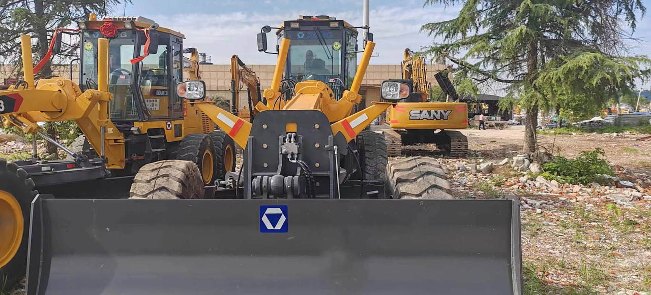 XCMG GR2153 - Tiehöylä: kuva XCMG GR2153 - Tiehöylä XCMG GR2153 - Tiehöylä: kuva XCMG GR2153 - Tiehöylä