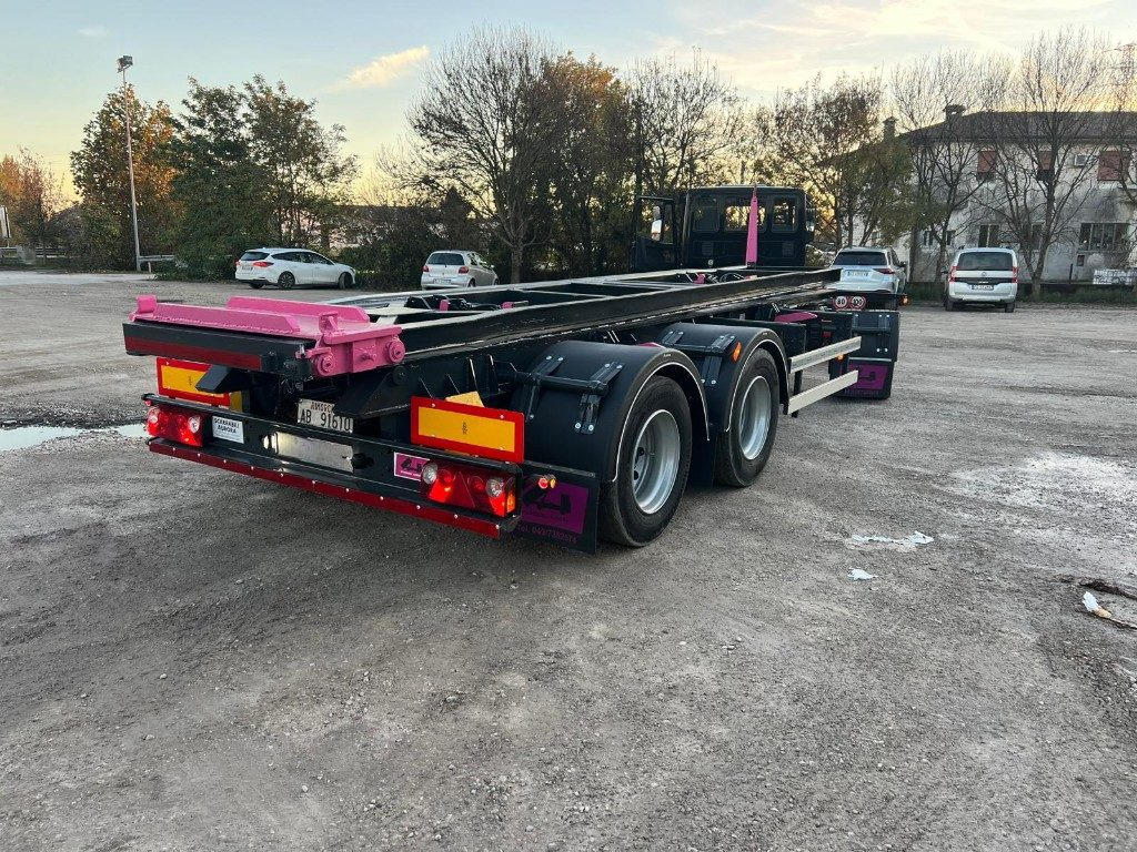 CARDI RIMORCHIO CARDI SCARRABILE RIBALTABILE - Vaihtolavaperävaunu/ Nostovarsi vaihtolavaperävaunu: kuva CARDI RIMORCHIO CARDI SCARRABILE RIBALTABILE - Vaihtolavaperävaunu/ Nostovarsi vaihtolavaperävaunu CARDI RIMORCHIO CARDI SCARRABILE RIBALTABILE - Vaihtolavaperävaunu/ Nostovarsi vaihtolavaperävaunu: kuva CARDI RIMORCHIO CARDI SCARRABILE RIBALTABILE - Vaihtolavaperävaunu/ Nostovarsi vaihtolavaperävaunu