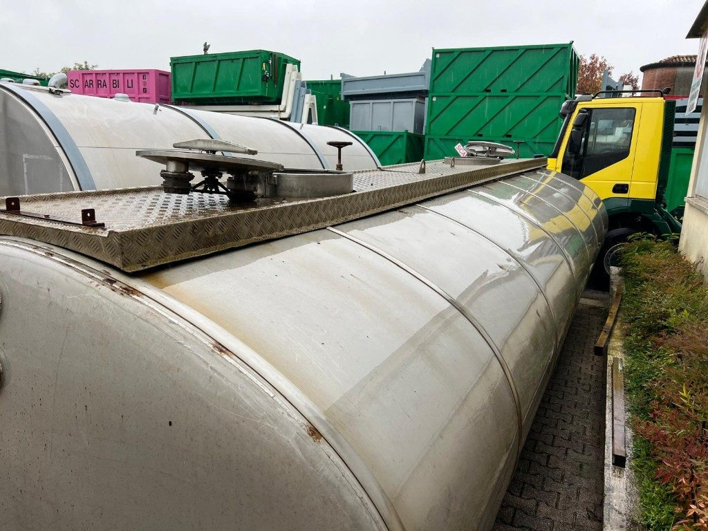 CISTERNA USATA NON SCARRABILE IN ACCIAIO INOX - Säiliökontti: kuva CISTERNA USATA NON SCARRABILE IN ACCIAIO INOX - Säiliökontti CISTERNA USATA NON SCARRABILE IN ACCIAIO INOX - Säiliökontti: kuva CISTERNA USATA NON SCARRABILE IN ACCIAIO INOX - Säiliökontti