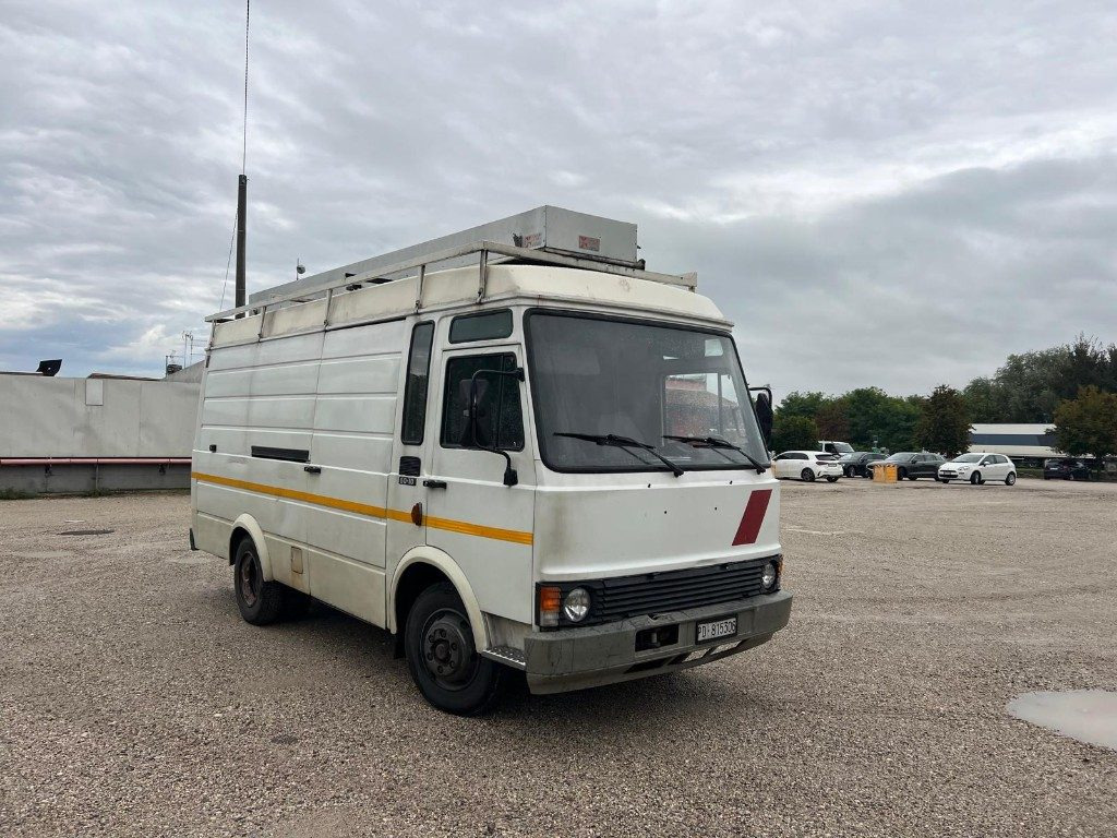 FIAT 60 10 - Pakettiauto: kuva FIAT 60 10 - Pakettiauto FIAT 60 10 - Pakettiauto: kuva FIAT 60 10 - Pakettiauto