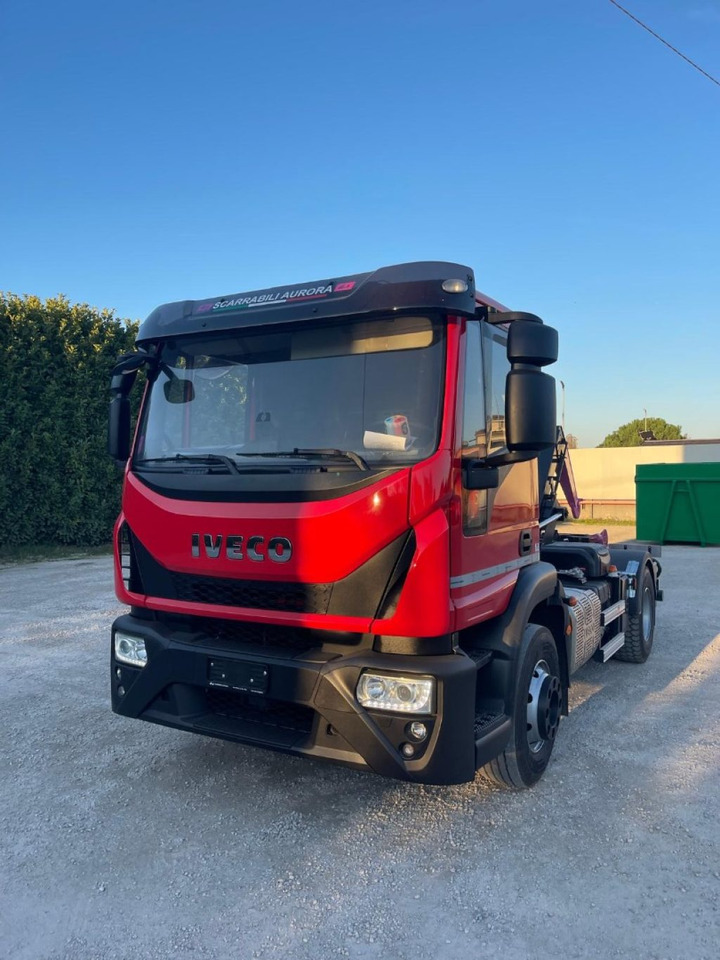 IVECO EUROCARGO 160E32 CON SCARRABILE NUOVO - Koukkulava kuorma-auto: kuva IVECO EUROCARGO 160E32 CON SCARRABILE NUOVO - Koukkulava kuorma-auto IVECO EUROCARGO 160E32 CON SCARRABILE NUOVO - Koukkulava kuorma-auto: kuva IVECO EUROCARGO 160E32 CON SCARRABILE NUOVO - Koukkulava kuorma-auto