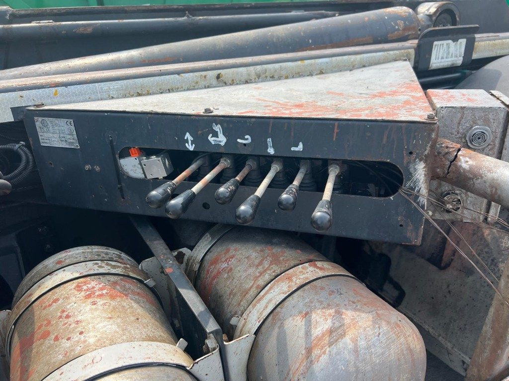 IVECO STRALIS AS260S 50Y SCARRABILE - Koukkulava kuorma-auto: kuva IVECO STRALIS AS260S 50Y SCARRABILE - Koukkulava kuorma-auto IVECO STRALIS AS260S 50Y SCARRABILE - Koukkulava kuorma-auto: kuva IVECO STRALIS AS260S 50Y SCARRABILE - Koukkulava kuorma-auto