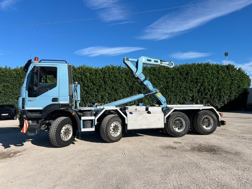 IVECO TRAKKER 450 SCARRABILE - Koukkulava kuorma-auto: kuva IVECO TRAKKER 450 SCARRABILE - Koukkulava kuorma-auto IVECO TRAKKER 450 SCARRABILE - Koukkulava kuorma-auto: kuva IVECO TRAKKER 450 SCARRABILE - Koukkulava kuorma-auto