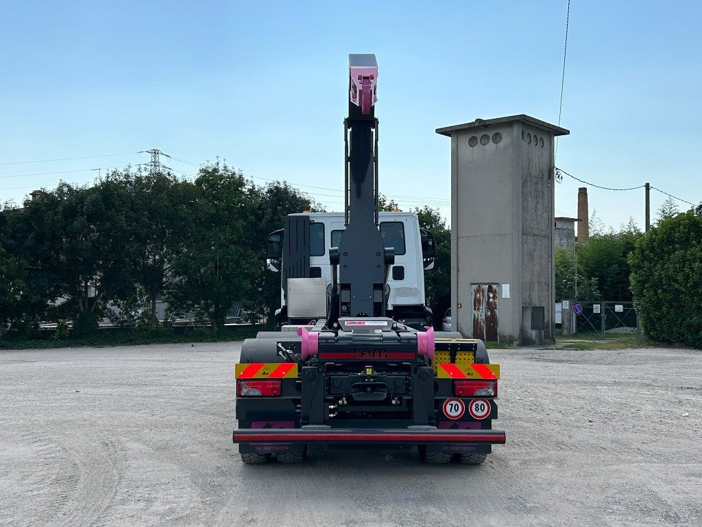 IVECO TRAKKER T-WAY AD380T NUOVO SCARRABILE - Koukkulava kuorma-auto: kuva IVECO TRAKKER T-WAY AD380T NUOVO SCARRABILE - Koukkulava kuorma-auto IVECO TRAKKER T-WAY AD380T NUOVO SCARRABILE - Koukkulava kuorma-auto: kuva IVECO TRAKKER T-WAY AD380T NUOVO SCARRABILE - Koukkulava kuorma-auto
