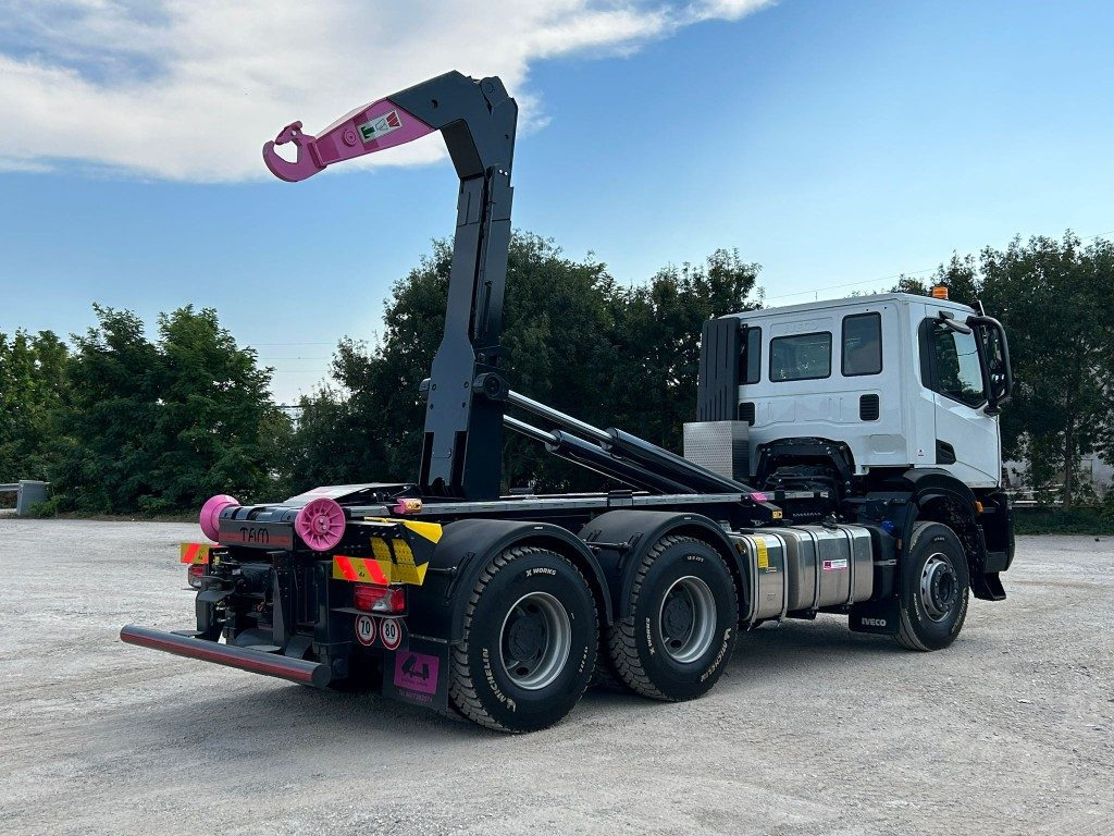 IVECO TRAKKER T-WAY AD380T NUOVO SCARRABILE - Koukkulava kuorma-auto: kuva IVECO TRAKKER T-WAY AD380T NUOVO SCARRABILE - Koukkulava kuorma-auto IVECO TRAKKER T-WAY AD380T NUOVO SCARRABILE - Koukkulava kuorma-auto: kuva IVECO TRAKKER T-WAY AD380T NUOVO SCARRABILE - Koukkulava kuorma-auto