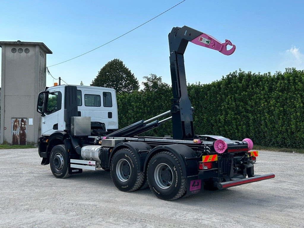 IVECO TRAKKER T-WAY AD380T NUOVO SCARRABILE - Koukkulava kuorma-auto: kuva IVECO TRAKKER T-WAY AD380T NUOVO SCARRABILE - Koukkulava kuorma-auto IVECO TRAKKER T-WAY AD380T NUOVO SCARRABILE - Koukkulava kuorma-auto: kuva IVECO TRAKKER T-WAY AD380T NUOVO SCARRABILE - Koukkulava kuorma-auto