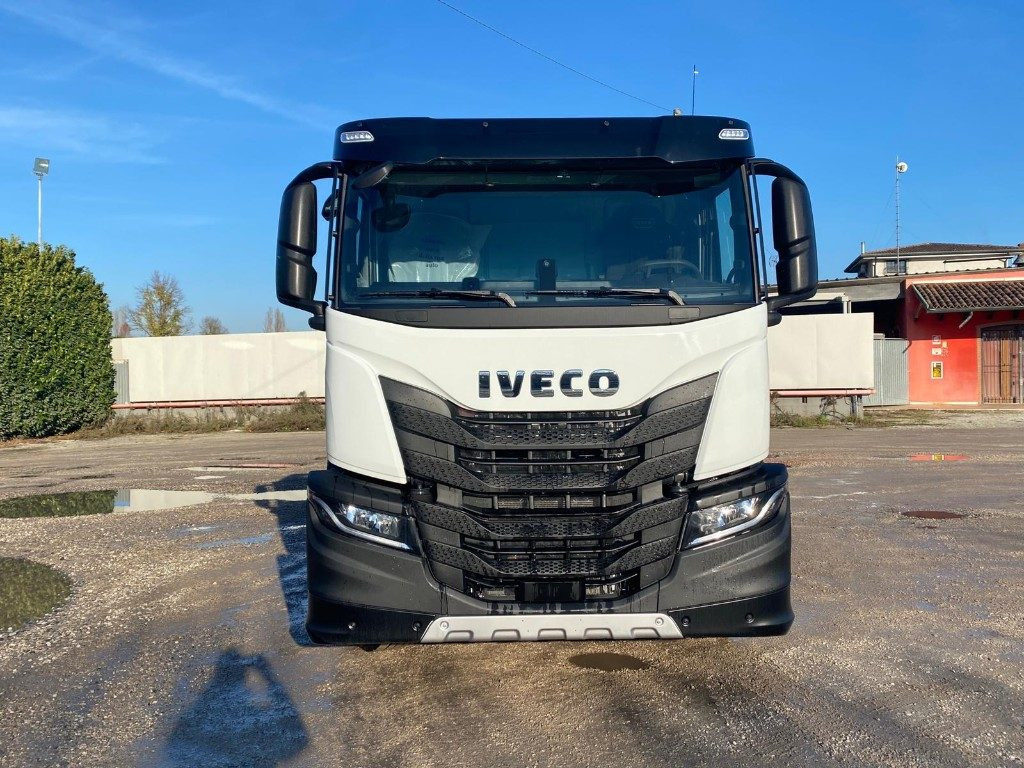 IVECO X-WAY AD280X48 NUOVO SCARRABILE PASSO 4500 - Koukkulava kuorma-auto: kuva IVECO X-WAY AD280X48 NUOVO SCARRABILE PASSO 4500 - Koukkulava kuorma-auto IVECO X-WAY AD280X48 NUOVO SCARRABILE PASSO 4500 - Koukkulava kuorma-auto: kuva IVECO X-WAY AD280X48 NUOVO SCARRABILE PASSO 4500 - Koukkulava kuorma-auto