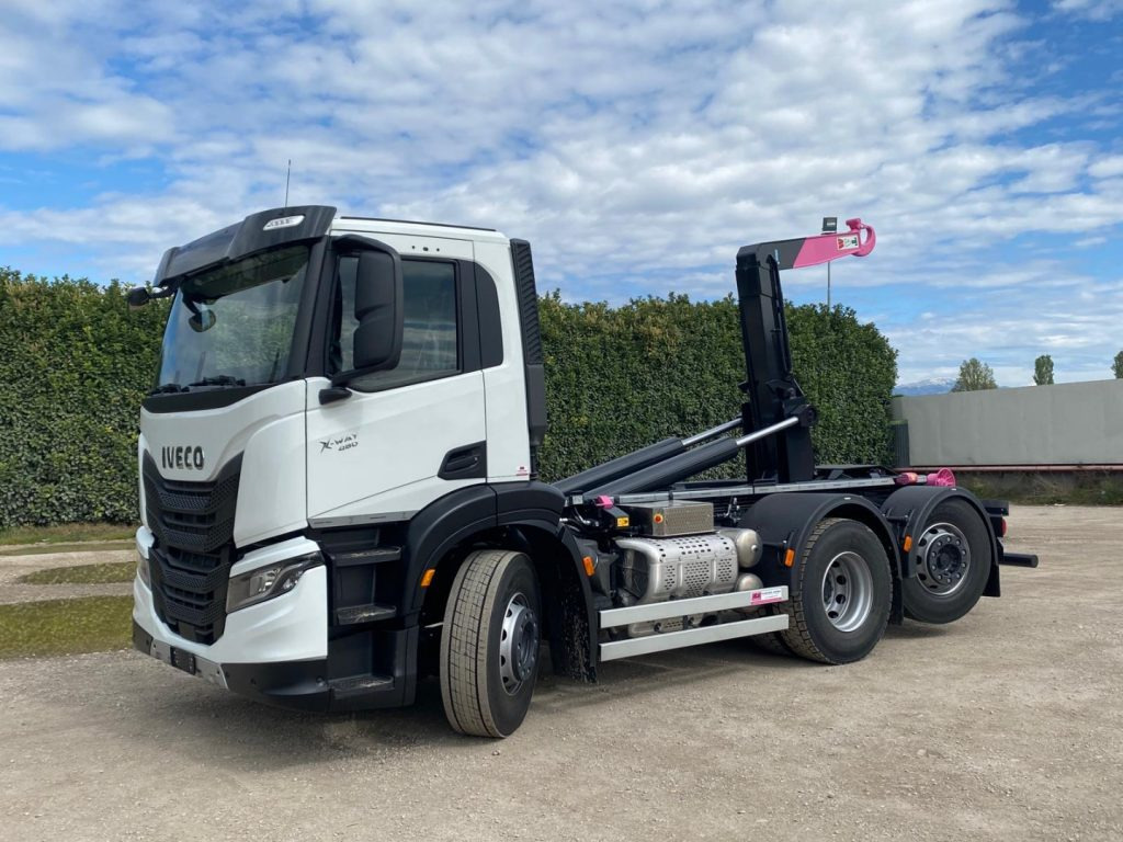 IVECO X-WAY AD280X48Y NUOVO SCARRABILE PASSO 3120 - Koukkulava kuorma-auto: kuva IVECO X-WAY AD280X48Y NUOVO SCARRABILE PASSO 3120 - Koukkulava kuorma-auto IVECO X-WAY AD280X48Y NUOVO SCARRABILE PASSO 3120 - Koukkulava kuorma-auto: kuva IVECO X-WAY AD280X48Y NUOVO SCARRABILE PASSO 3120 - Koukkulava kuorma-auto