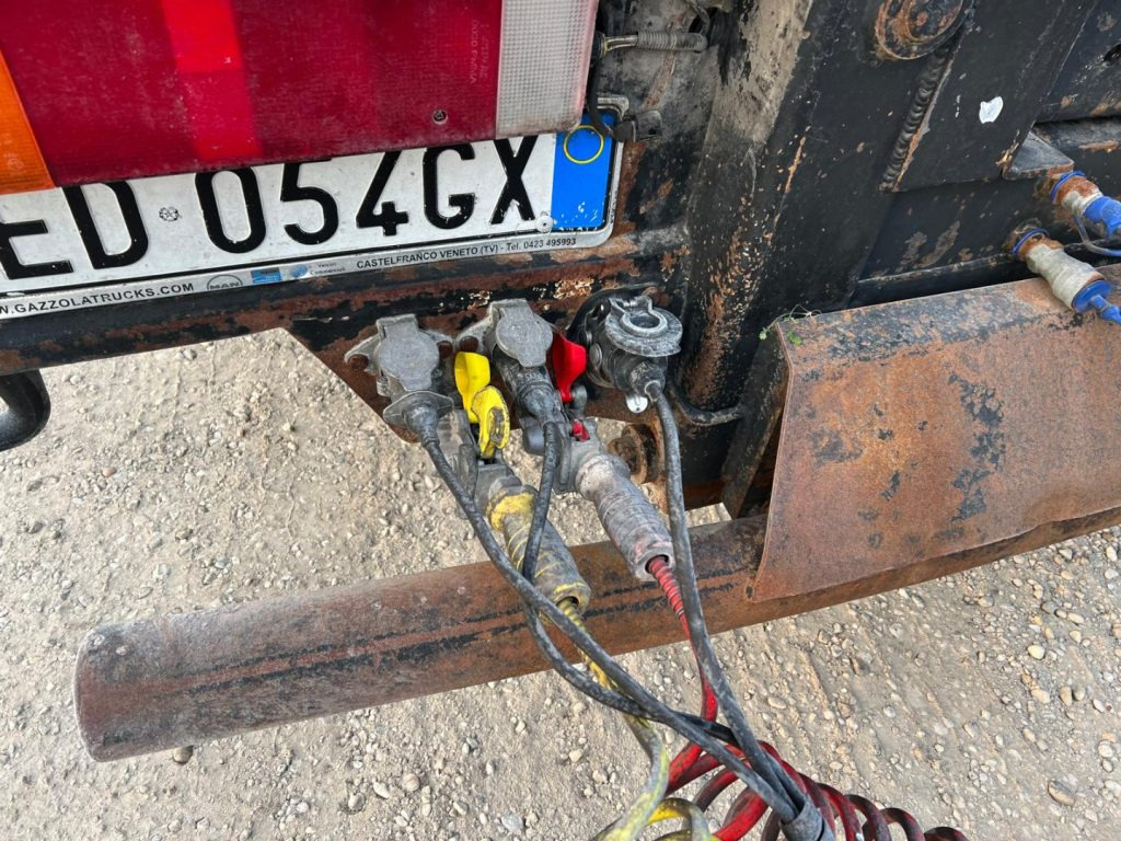 MAN TGX 26.440 SCARRABILE CON GRU - Koukkulava kuorma-auto: kuva MAN TGX 26.440 SCARRABILE CON GRU - Koukkulava kuorma-auto MAN TGX 26.440 SCARRABILE CON GRU - Koukkulava kuorma-auto: kuva MAN TGX 26.440 SCARRABILE CON GRU - Koukkulava kuorma-auto