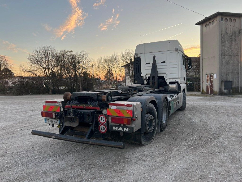 MAN TGX 26.480 USATO SCARRABILE - Koukkulava kuorma-auto: kuva MAN TGX 26.480 USATO SCARRABILE - Koukkulava kuorma-auto MAN TGX 26.480 USATO SCARRABILE - Koukkulava kuorma-auto: kuva MAN TGX 26.480 USATO SCARRABILE - Koukkulava kuorma-auto