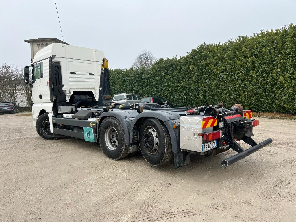 MAN TGX 26.500 USATO SCARRABILE 6X2 - Koukkulava kuorma-auto: kuva MAN TGX 26.500 USATO SCARRABILE 6X2 - Koukkulava kuorma-auto MAN TGX 26.500 USATO SCARRABILE 6X2 - Koukkulava kuorma-auto: kuva MAN TGX 26.500 USATO SCARRABILE 6X2 - Koukkulava kuorma-auto