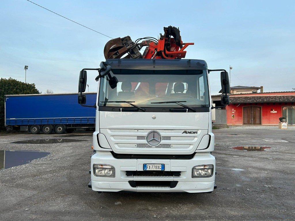 MERCEDES-BENZ MERCEDES AXOR 2533 SCARRABILE CON GRU E POLIPO - Koukkulava kuorma-auto: kuva MERCEDES-BENZ MERCEDES AXOR 2533 SCARRABILE CON GRU E POLIPO - Koukkulava kuorma-auto MERCEDES-BENZ MERCEDES AXOR 2533 SCARRABILE CON GRU E POLIPO - Koukkulava kuorma-auto: kuva MERCEDES-BENZ MERCEDES AXOR 2533 SCARRABILE CON GRU E POLIPO - Koukkulava kuorma-auto