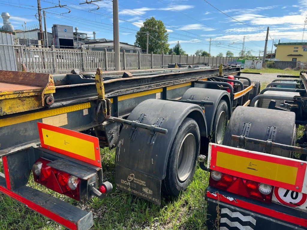 PIACENZA RIMORCHIO PIACENZA SCARRABILE BALESTRATO - Vaihtolavaperävaunu/ Nostovarsi vaihtolavaperävaunu: kuva PIACENZA RIMORCHIO PIACENZA SCARRABILE BALESTRATO - Vaihtolavaperävaunu/ Nostovarsi vaihtolavaperävaunu PIACENZA RIMORCHIO PIACENZA SCARRABILE BALESTRATO - Vaihtolavaperävaunu/ Nostovarsi vaihtolavaperävaunu: kuva PIACENZA RIMORCHIO PIACENZA SCARRABILE BALESTRATO - Vaihtolavaperävaunu/ Nostovarsi vaihtolavaperävaunu