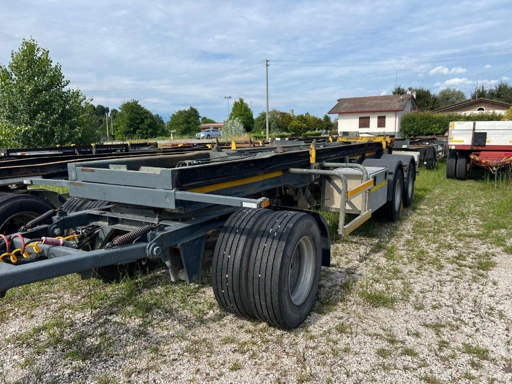 PIACENZA RIMORCHIO PIACENZA SCARRABILE BALESTRATO - Vaihtolavaperävaunu/ Nostovarsi vaihtolavaperävaunu: kuva PIACENZA RIMORCHIO PIACENZA SCARRABILE BALESTRATO - Vaihtolavaperävaunu/ Nostovarsi vaihtolavaperävaunu PIACENZA RIMORCHIO PIACENZA SCARRABILE BALESTRATO - Vaihtolavaperävaunu/ Nostovarsi vaihtolavaperävaunu: kuva PIACENZA RIMORCHIO PIACENZA SCARRABILE BALESTRATO - Vaihtolavaperävaunu/ Nostovarsi vaihtolavaperävaunu