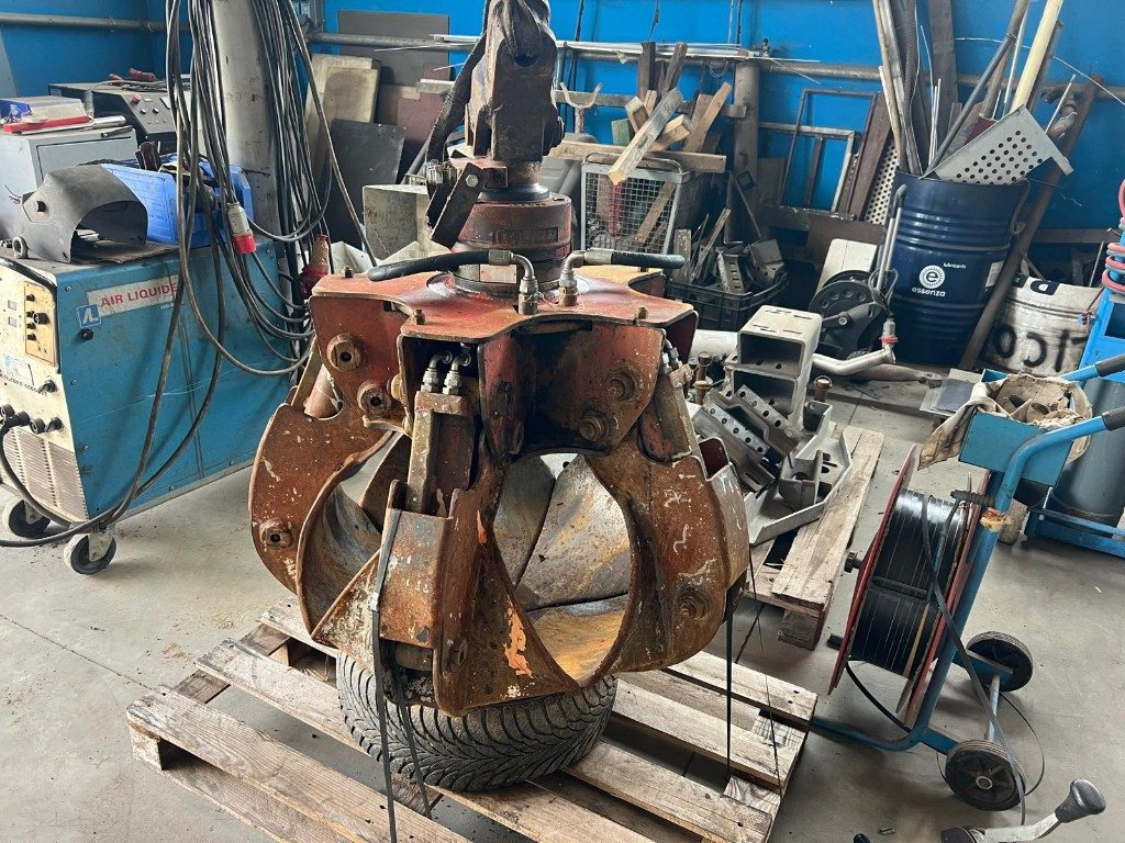 POLIPO USATO ROZZI A 5 PALE - Kahmari: kuva POLIPO USATO ROZZI A 5 PALE - Kahmari POLIPO USATO ROZZI A 5 PALE - Kahmari: kuva POLIPO USATO ROZZI A 5 PALE - Kahmari