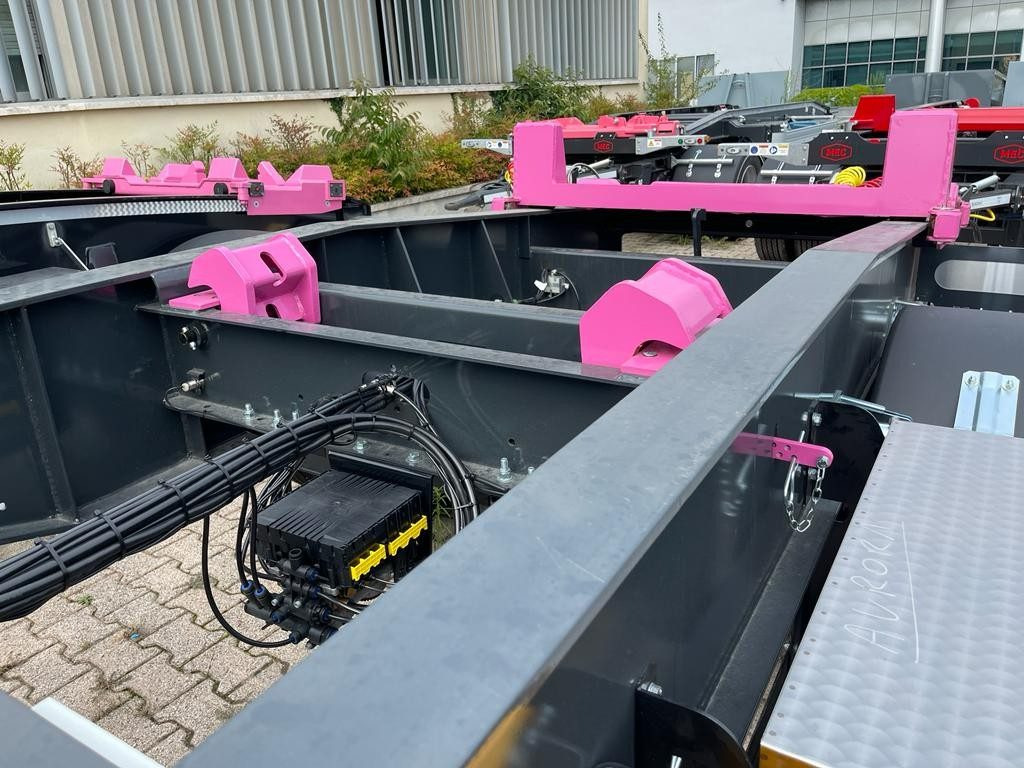 RIMORCHIO CBS NUOVO SCARRABILE - Vaihtolavaperävaunu/ Nostovarsi vaihtolavaperävaunu: kuva RIMORCHIO CBS NUOVO SCARRABILE - Vaihtolavaperävaunu/ Nostovarsi vaihtolavaperävaunu RIMORCHIO CBS NUOVO SCARRABILE - Vaihtolavaperävaunu/ Nostovarsi vaihtolavaperävaunu: kuva RIMORCHIO CBS NUOVO SCARRABILE - Vaihtolavaperävaunu/ Nostovarsi vaihtolavaperävaunu