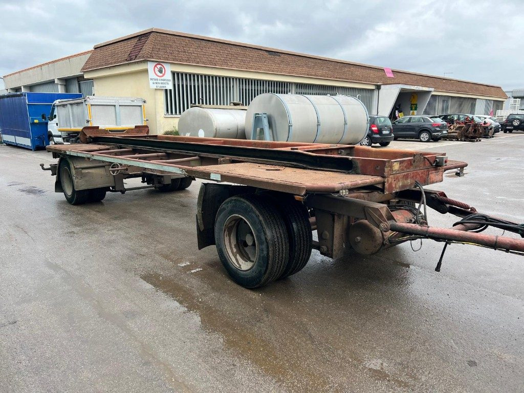 VIBERTI RIMORCHIO VIBERTI SCARRABILE PNEUMATICO - Vaihtolavaperävaunu/ Nostovarsi vaihtolavaperävaunu: kuva VIBERTI RIMORCHIO VIBERTI SCARRABILE PNEUMATICO - Vaihtolavaperävaunu/ Nostovarsi vaihtolavaperävaunu VIBERTI RIMORCHIO VIBERTI SCARRABILE PNEUMATICO - Vaihtolavaperävaunu/ Nostovarsi vaihtolavaperävaunu: kuva VIBERTI RIMORCHIO VIBERTI SCARRABILE PNEUMATICO - Vaihtolavaperävaunu/ Nostovarsi vaihtolavaperävaunu