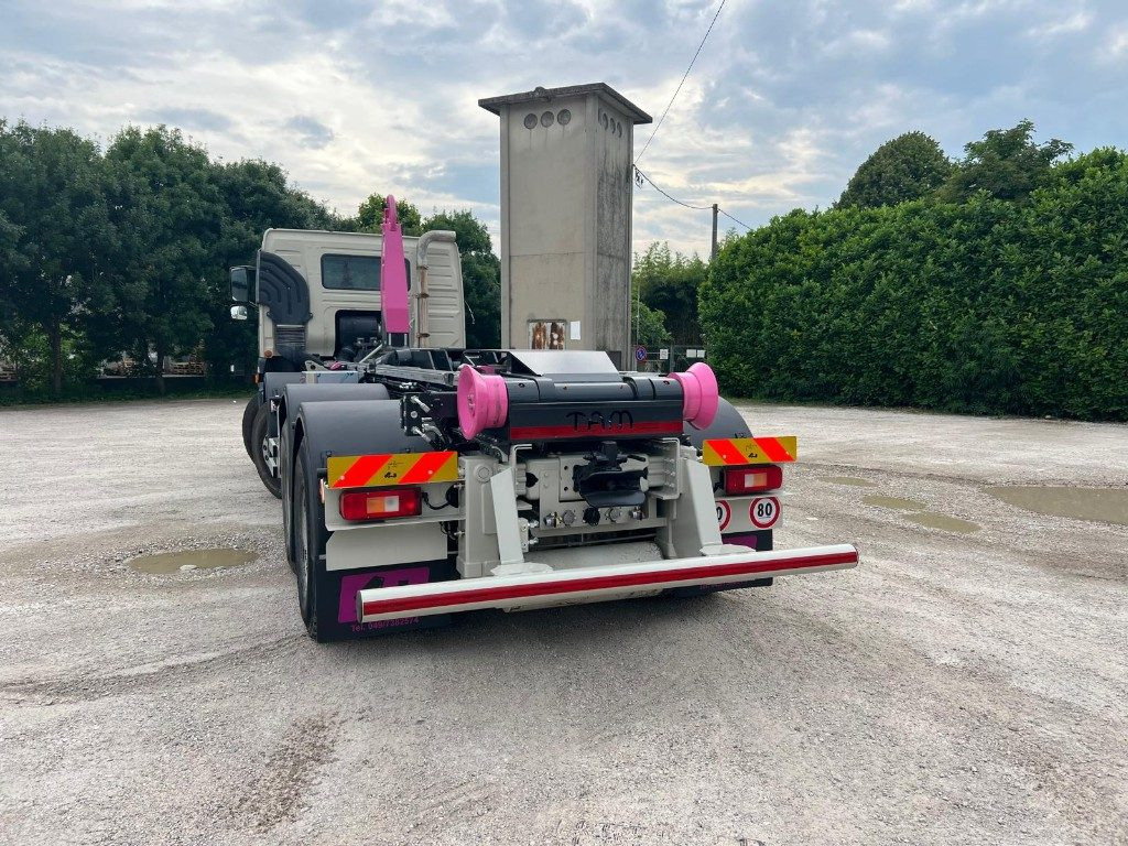 VOLVO FM480 SCARRABILE 8X4 - Koukkulava kuorma-auto: kuva VOLVO FM480 SCARRABILE 8X4 - Koukkulava kuorma-auto VOLVO FM480 SCARRABILE 8X4 - Koukkulava kuorma-auto: kuva VOLVO FM480 SCARRABILE 8X4 - Koukkulava kuorma-auto