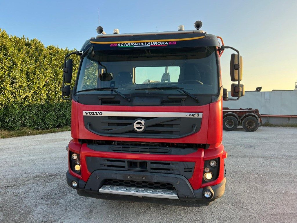 VOLVO FMX460 SCARRABILE 8X4 - Koukkulava kuorma-auto: kuva VOLVO FMX460 SCARRABILE 8X4 - Koukkulava kuorma-auto VOLVO FMX460 SCARRABILE 8X4 - Koukkulava kuorma-auto: kuva VOLVO FMX460 SCARRABILE 8X4 - Koukkulava kuorma-auto