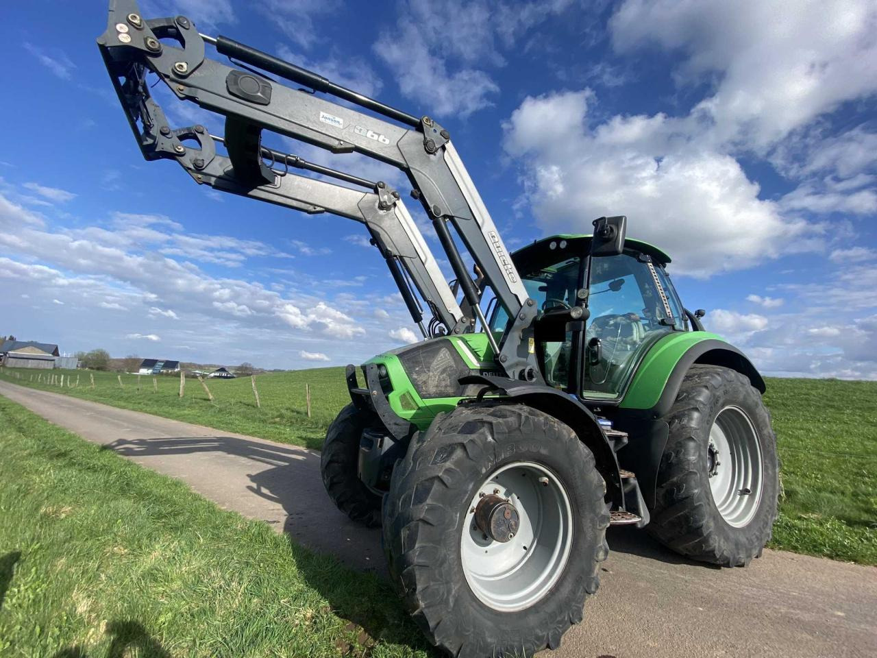 Deutz-Fahr 6150.4 Agrotron TTV - Traktori: kuva Deutz-Fahr 6150.4 Agrotron TTV - Traktori Deutz-Fahr 6150.4 Agrotron TTV - Traktori: kuva Deutz-Fahr 6150.4 Agrotron TTV - Traktori