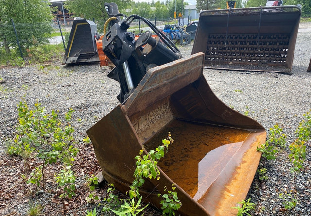 Maakunnan Kone luiskakauha - Kauha - Rakennuskoneet: kuva Maakunnan Kone luiskakauha - Kauha - Rakennuskoneet Maakunnan Kone luiskakauha - Kauha - Rakennuskoneet: kuva Maakunnan Kone luiskakauha - Kauha - Rakennuskoneet